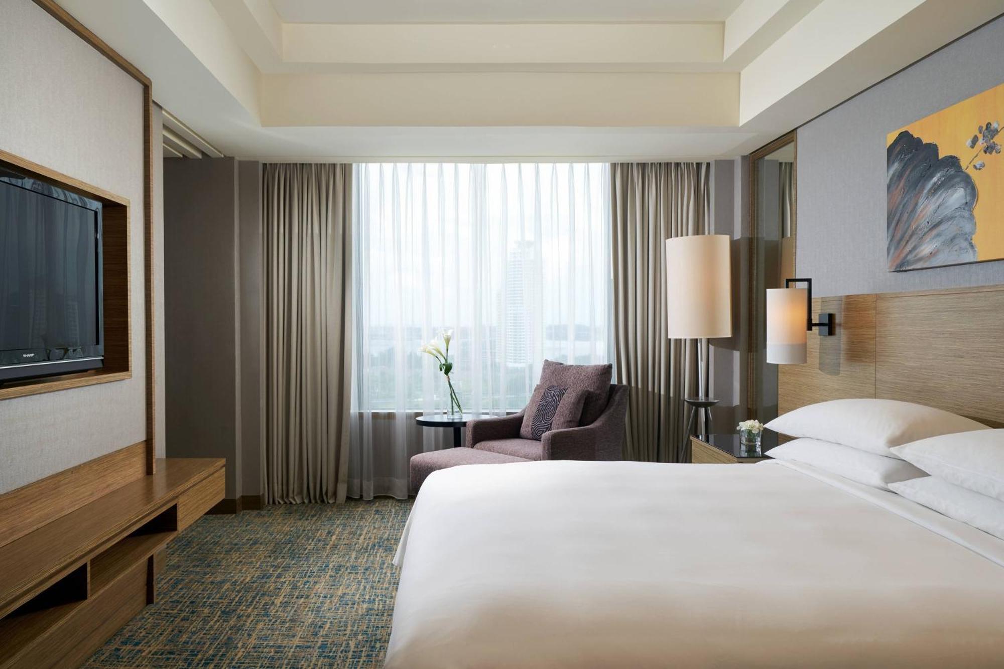 Renaissance Johor Bahru Hotel Exterior foto Deluxe Room